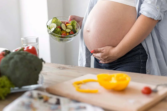 Les 7 Aliments à Adopter et à Éviter pour une Grossesse en Parfaite Santé